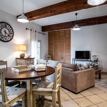 Appartement Au Coeur De L'Isle Sur La Sorgue מראה חיצוני תמונה