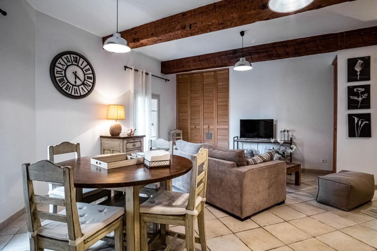 Appartement Au Coeur De L'Isle Sur La Sorgue מראה חיצוני תמונה